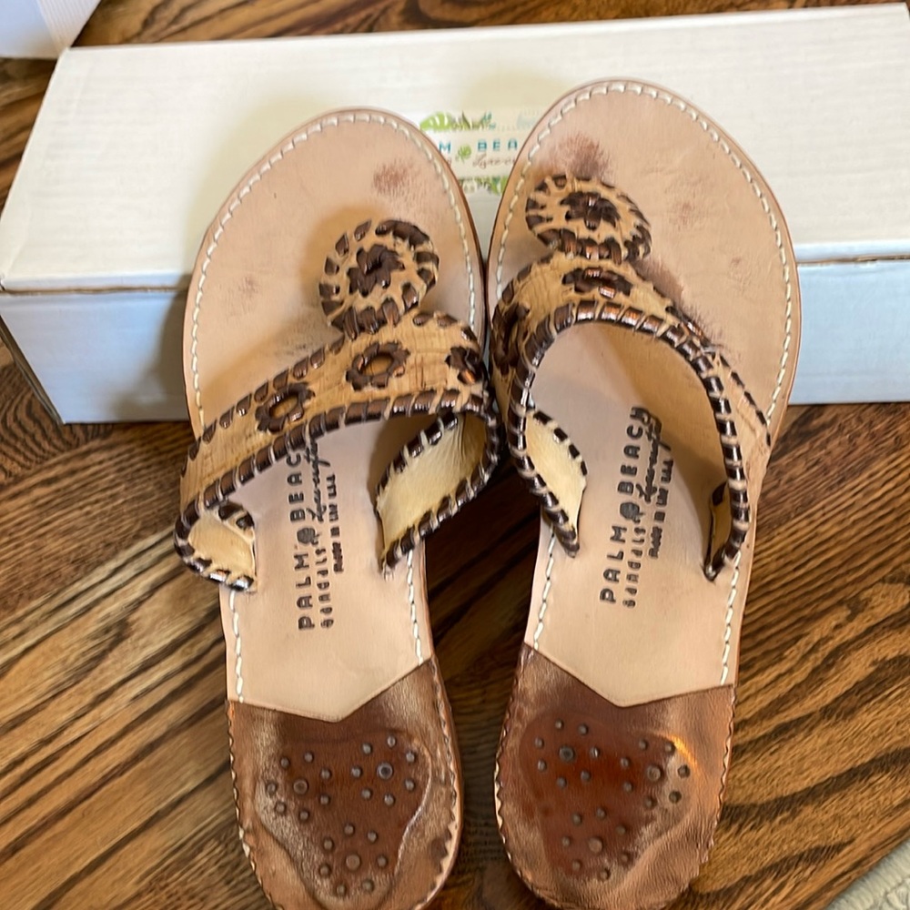 Color is cork and bronze size 8.5. This was a custom order.  Think soles